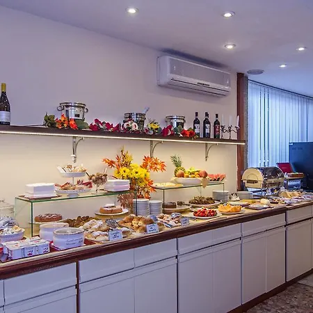 Scandinavia Hotel 3*