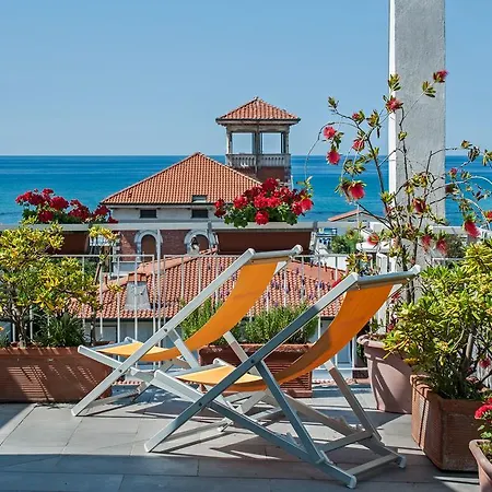Scandinavia 3* Marina di Massa