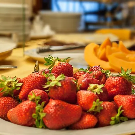 Scandinavia Hotel 3*